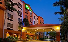 Holiday Inn Express And Suites Fort Lauderdale Airport West